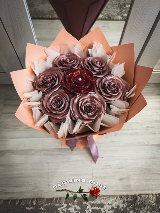 Buchet 7 TRANDAFIRI - ROZ PRĂFUIT