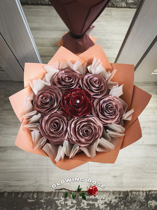 Buchet 7 TRANDAFIRI - ROZ PRĂFUIT