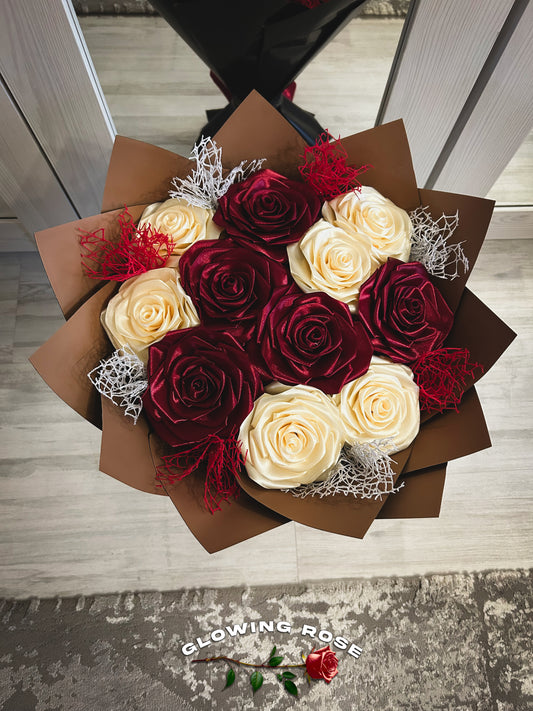 Buchet 11 Trandafiri - ROȘU - CREM